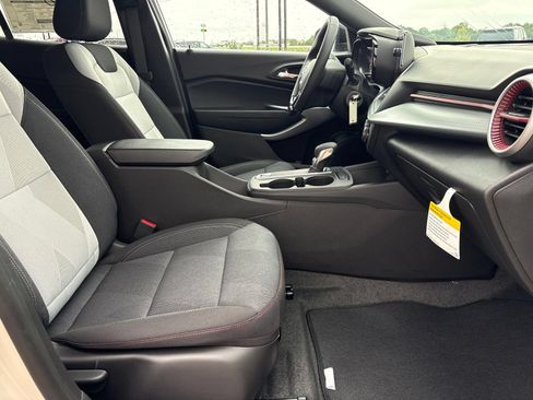 New 2026 Chevrolet Trax RS w/ Driver Confidence Package FWD image 16