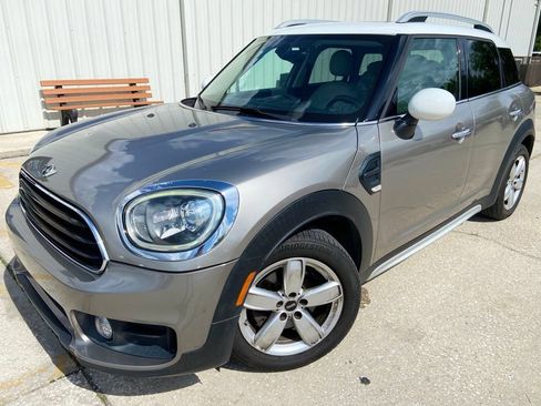 Used 2018 MINI Cooper Countryman FWD image 1