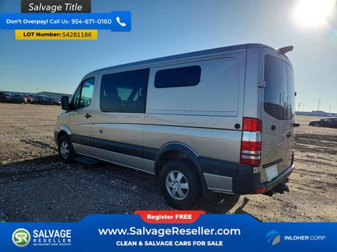 Used 2015 Mercedes-Benz Sprinter 2500 image 3