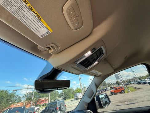 Used 2019 RAM 1500 Laramie AWD/4WD image 25