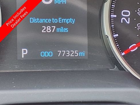 Used 2020 Toyota RAV4 XLE Premium FWD image 34