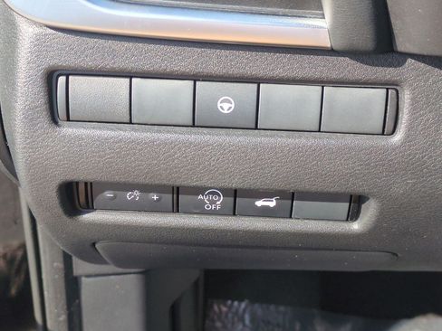 Certified 2024 Nissan Rogue SV AWD/4WD image 18