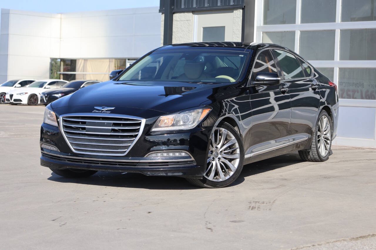 Used 2015 Hyundai Genesis 5.0 w/ Option Group 05 RWD image 3