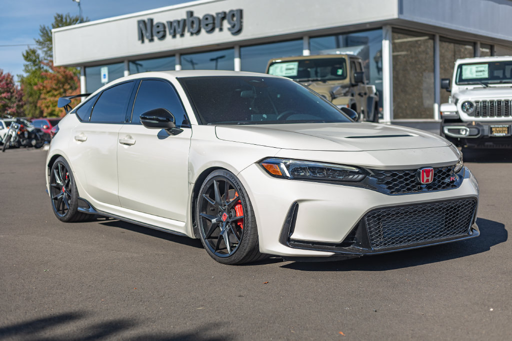 Used 2025 Honda Civic Type R image 6
