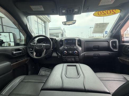 Used 2020 GMC Sierra 3500 Denali w/ Denali Ultimate Package AWD/4WD image 27