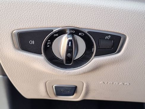 Used 2019 Mercedes-Benz E 300 image 22