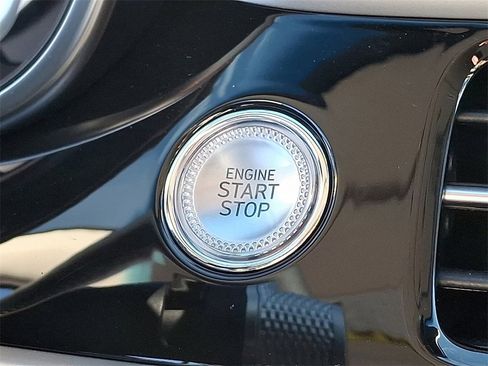 Used 2024 Genesis G70 2.5T image 24