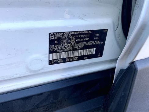 Certified 2024 Toyota RAV4 XLE FWD image 34
