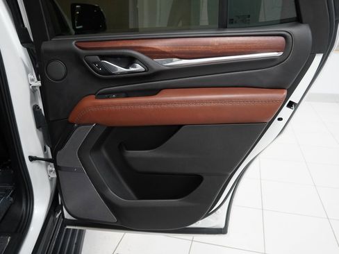 Used 2023 GMC Yukon Denali Ultimate image 34