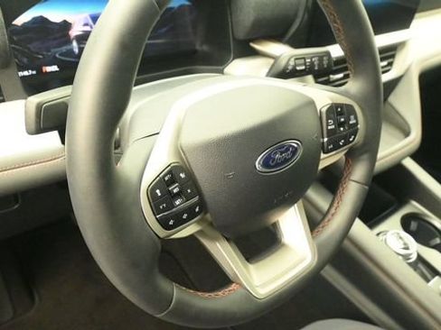 New 2026 Ford Explorer Active RWD image 16