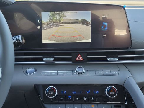 New 2025 Hyundai Elantra SEL image 20