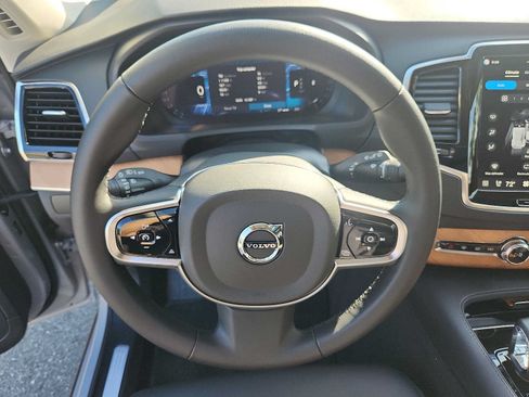 Certified 2024 Volvo XC90 B6 Plus AWD/4WD image 19