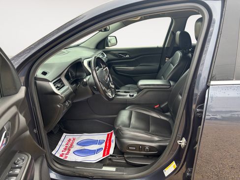 Used 2019 GMC Acadia SLT w/ LPO, Floor Liner Package AWD/4WD image 9