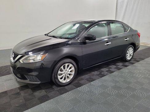 Used 2019 Nissan Sentra SV FWD image 2