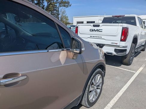 Used 2018 Buick Encore Preferred image 11