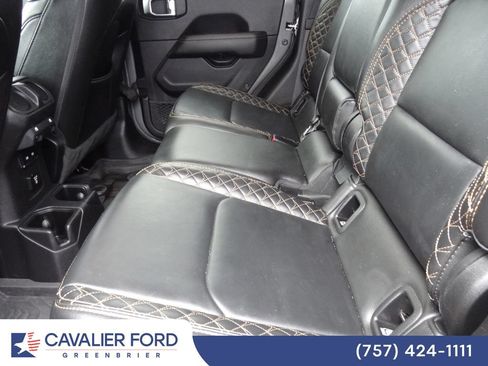 Used 2022 Jeep Gladiator Overland AWD/4WD image 13