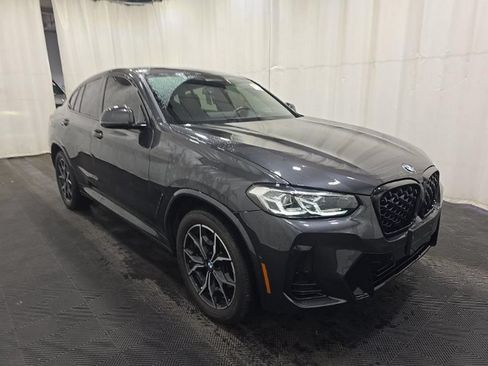 Used 2025 BMW X4 xDrive30i AWD/4WD image 3