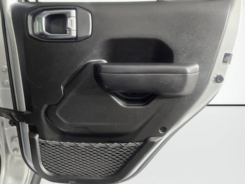 Used 2024 Jeep Wrangler Unlimited Rubicon AWD/4WD image 41