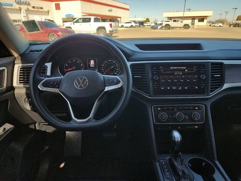 Used 2021 Volkswagen Atlas SE image 12