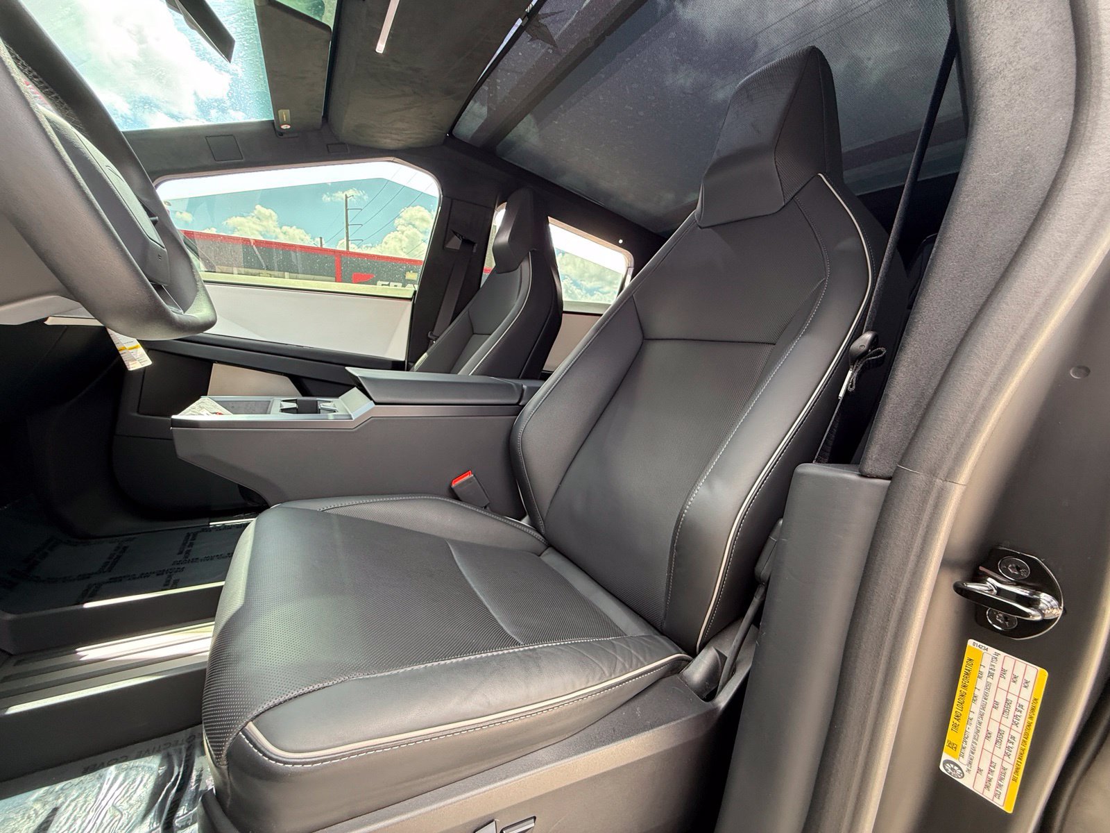 Used 2024 Tesla Cybertruck AWD Crew Cab image 17