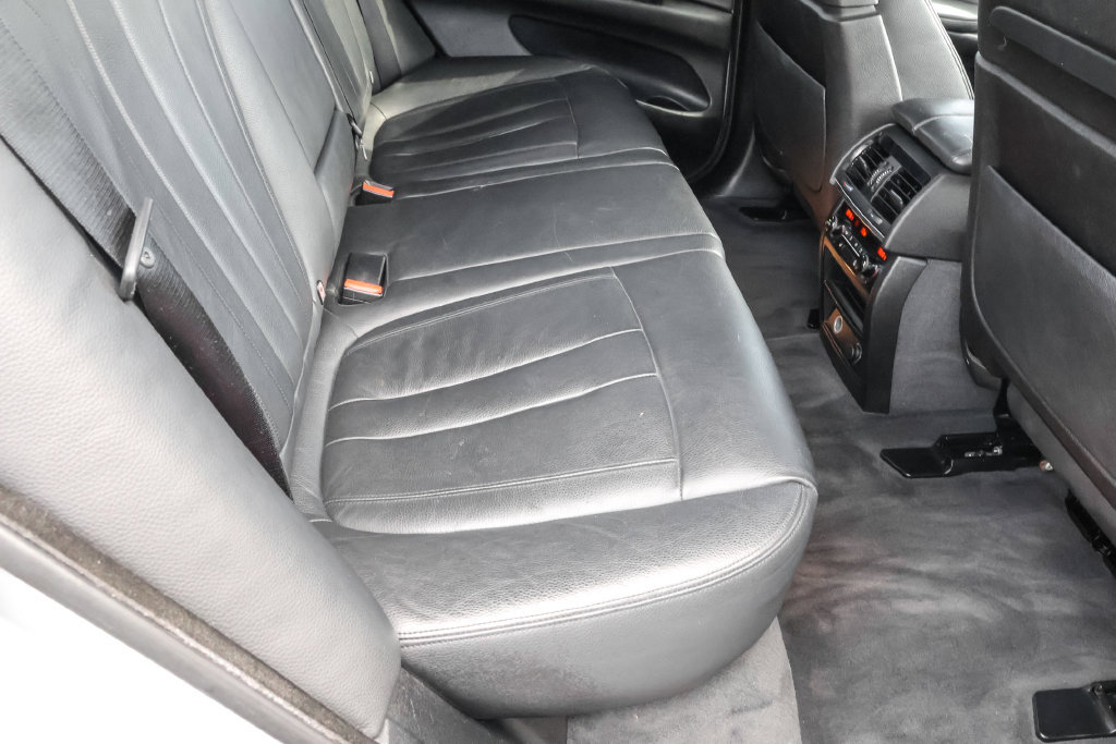 Used 2015 BMW X5 xDrive50i AWD/4WD image 37