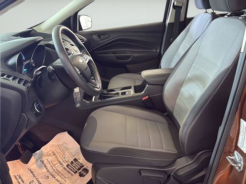 Used 2017 Ford Escape S FWD image 4