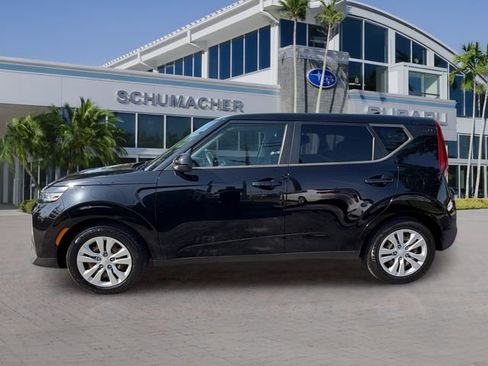 Used 2022 Kia Soul LX FWD image 4