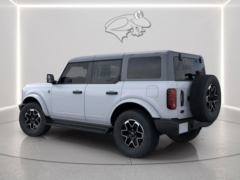 New 2026 Ford Bronco Outer Banks image 4