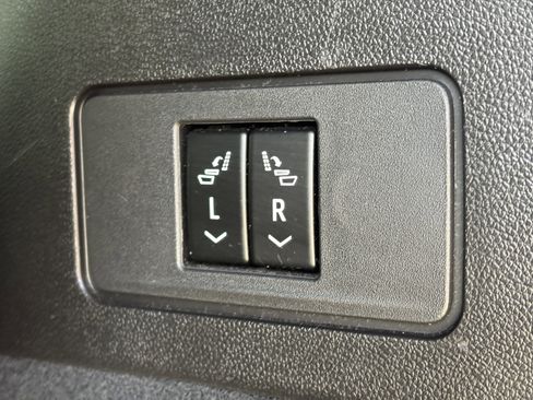 Certified 2024 Cadillac XT6 Luxury image 10