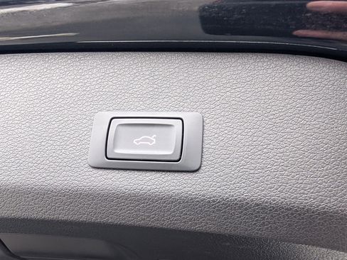 Used 2015 Audi Q7 TDI Prestige image 34