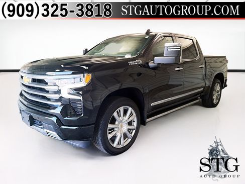 Used 2025 Chevrolet Silverado 1500 High Country w/ High Country Premium Package AWD/4WD image 1