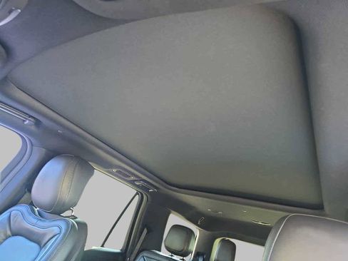 Used 2018 Lincoln Navigator Select w/ Technology Package image 19