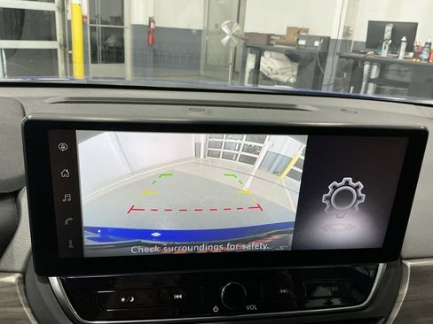 Used 2025 Nissan Altima 2.5 SV w/ SV Special Edition Package image 6