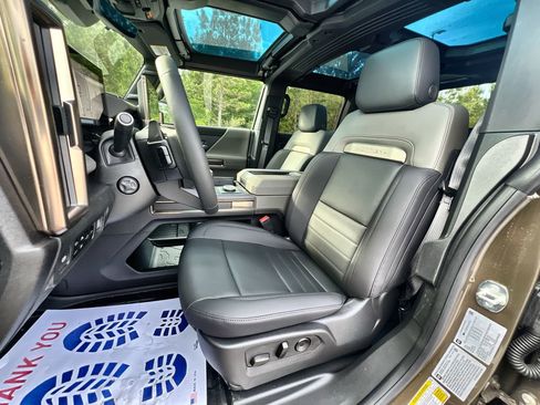New 2025 GMC Hummer EV 3X w/ LPO, Dark Essentials Package image 53