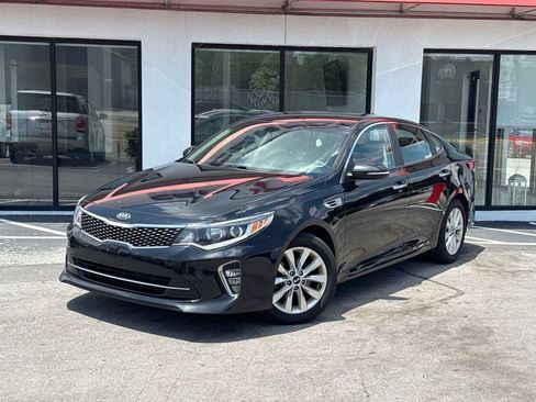 Used 2018 Kia Optima S FWD image 1