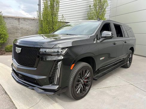 Used 2024 Cadillac Escalade ESV V w/ LPO, ONYX Package image 1