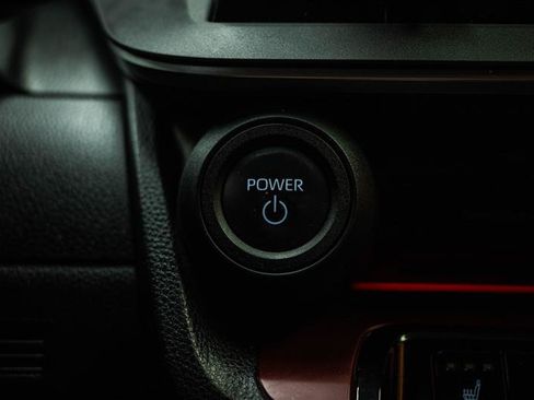 Used 2024 Toyota Prius Prime FWD image 17