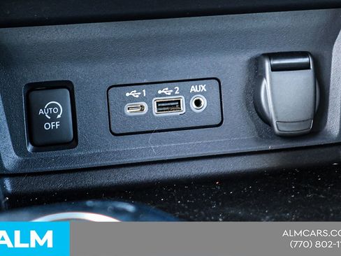 Used 2025 Nissan Sentra SV w/ All-Weather Package FWD image 33