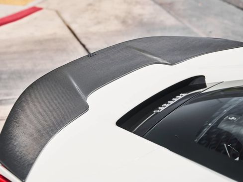 Used 2018 Ferrari 488 GTB RWD image 13