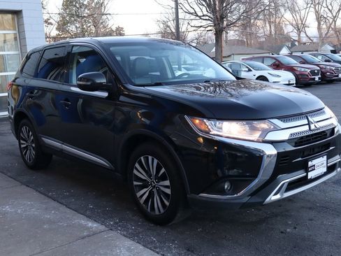 Used 2019 Mitsubishi Outlander SE image 6