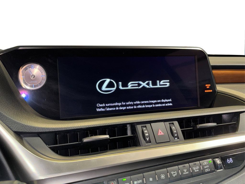 Used 2020 Lexus ES 300h w/ Luxury Package FWD image 21