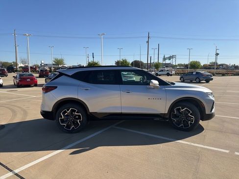 Used 2022 Chevrolet Blazer RS image 2