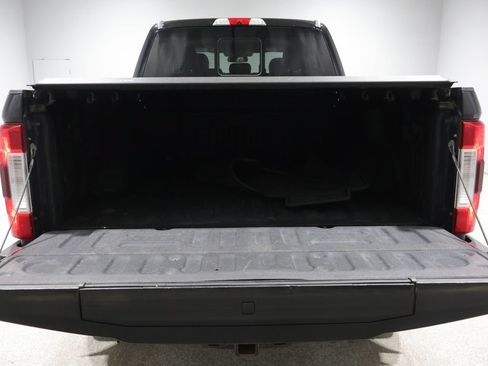 Used 2018 Ford F250 Lariat w/ Lariat Ultimate Package AWD/4WD image 4