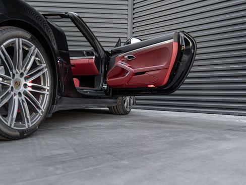 Certified 2015 Porsche 911 Turbo image 37