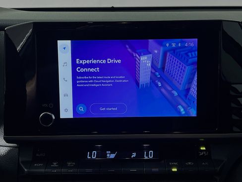 Used 2025 Toyota Camry LE w/ Convenience Package image 27