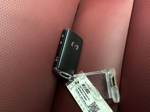 New 2026 MAZDA MAZDA3 2.5 S Hatchback w/ Premium Pkg image 34