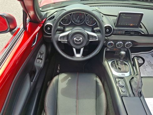 Used 2017 MAZDA MX-5 Miata RF Grand Touring RWD image 10