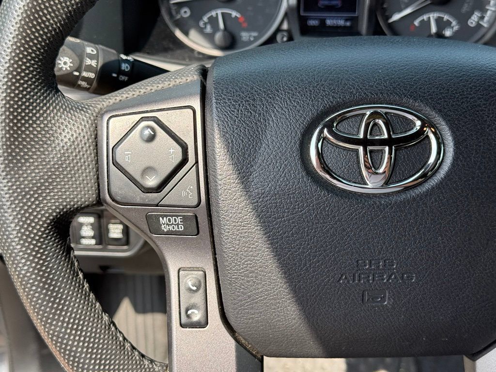 Used 2022 Toyota Tacoma TRD Off-Road w/ Technology Package AWD/4WD image 16
