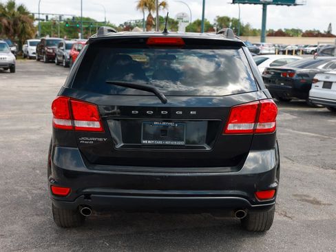 Used 2012 Dodge Journey SXT w/ Flexible Seating Group image 9