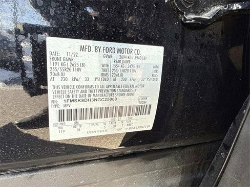 Used 2022 Ford Explorer XLT w/ Equipment Group 202A image 29